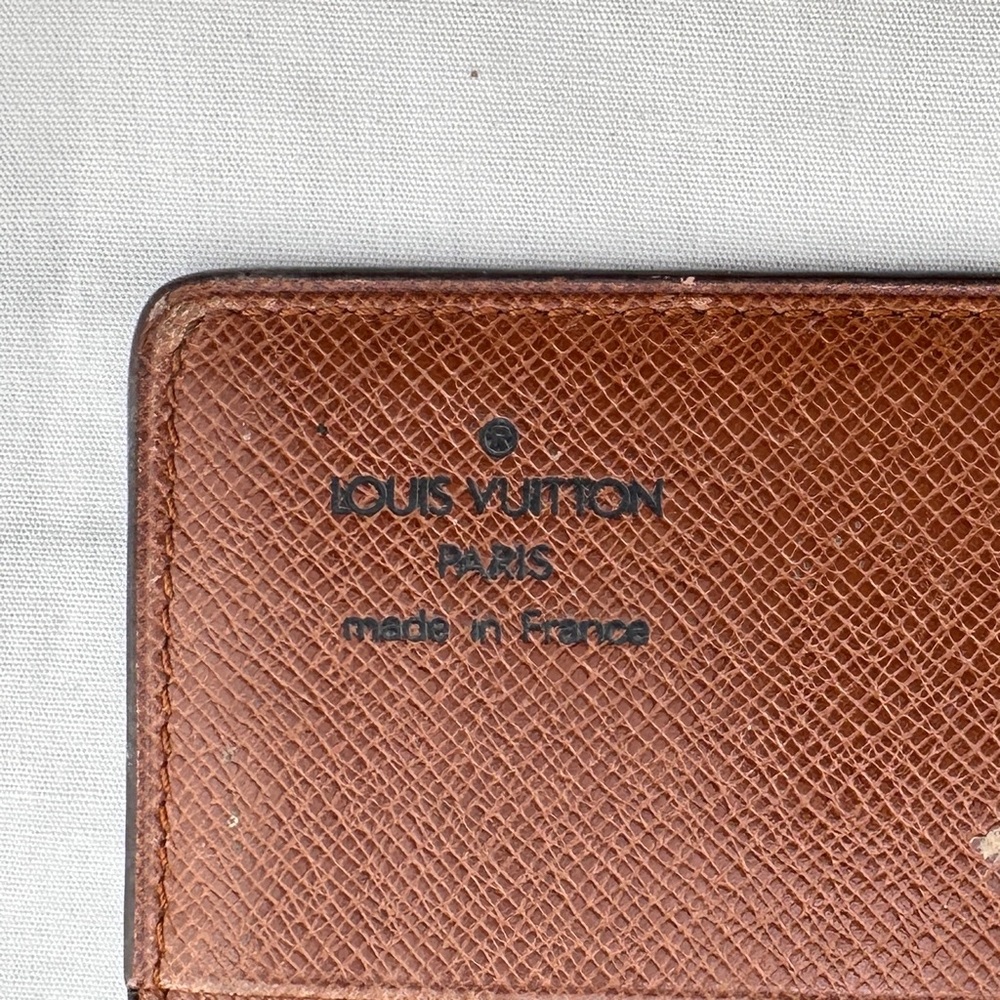 AUTHENTIC Louis Vuitton wallet. Good condition. - Picture 10 of 13